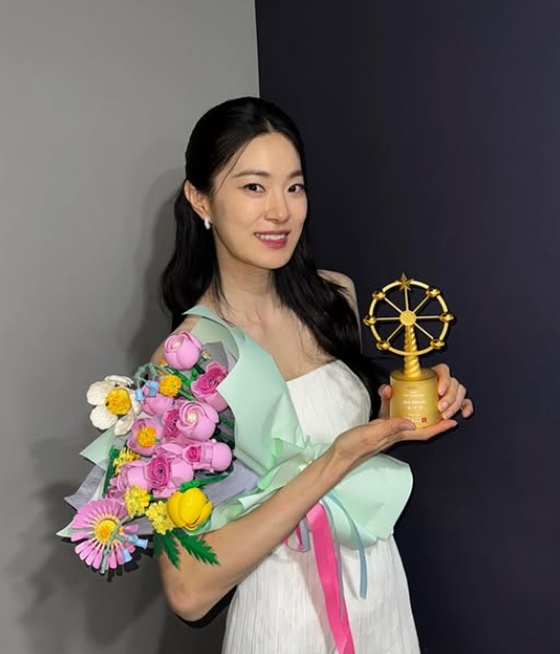 "대상보다 길어 무례"vs"진심 느껴져"…옥자연, 5분 넘은 수상 소감에 갑론을박 [스타이슈]