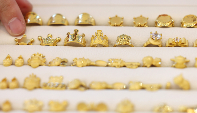 한 돈 100만원 눈앞…'金 투자법칙' 놓치면 내 수익률도 금 간다 [S머니+]