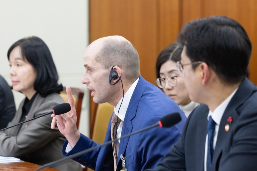 “장난하나” 의원 고성에…쿠팡 대표 “왜 소리 지르는지 모르겠다”