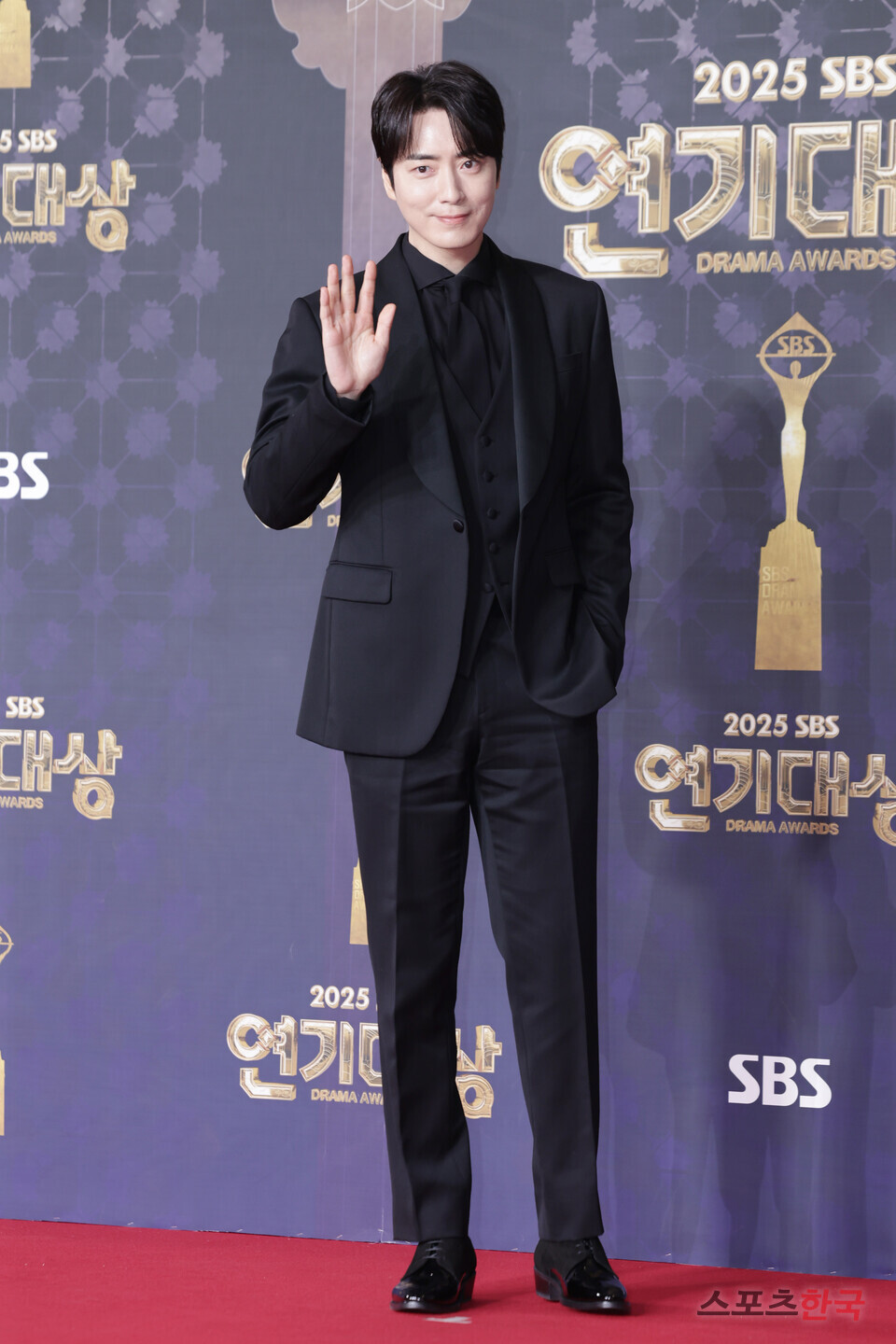 이준혁, 설레는 미소