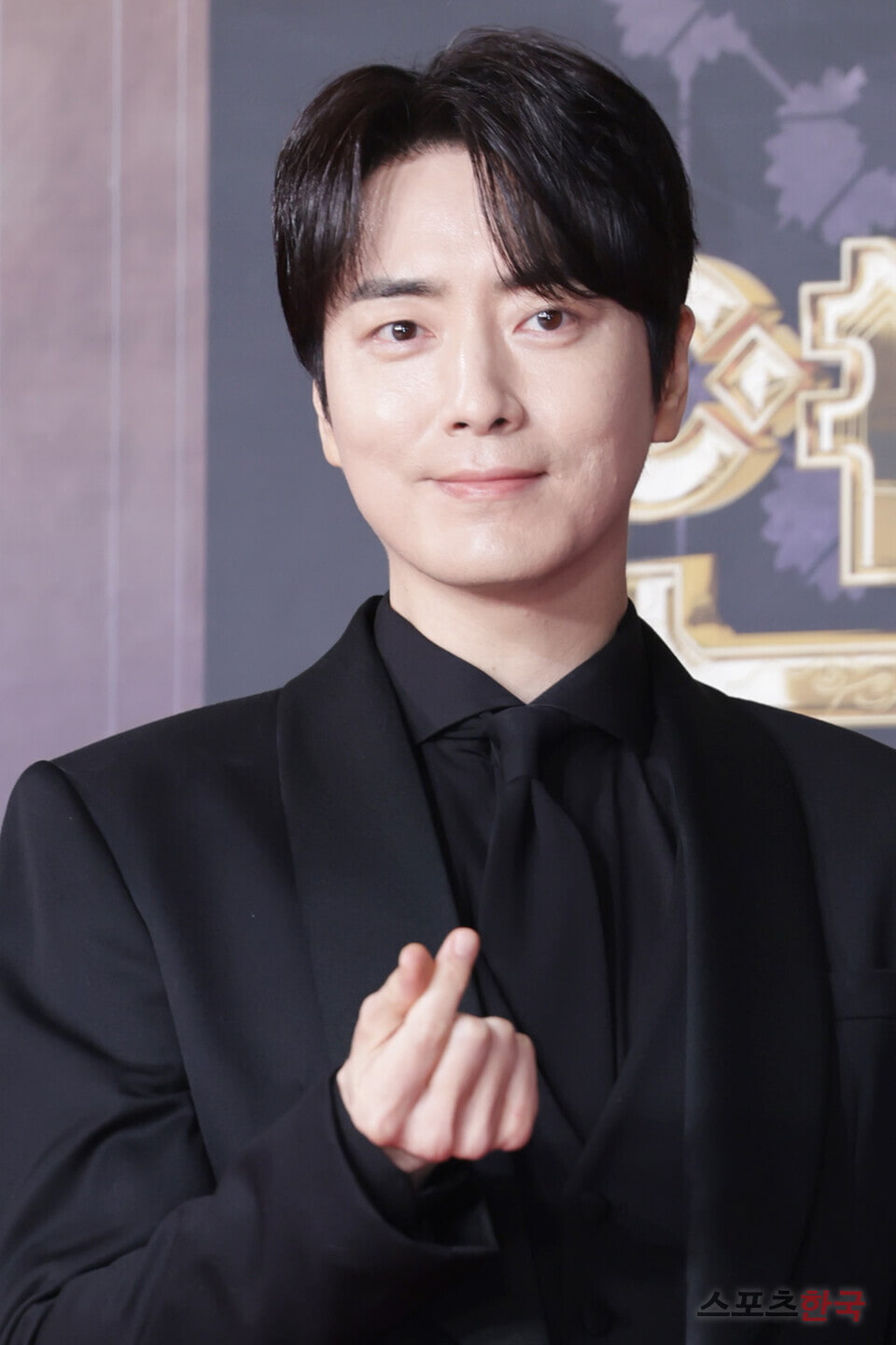 이준혁, 설레는 미소