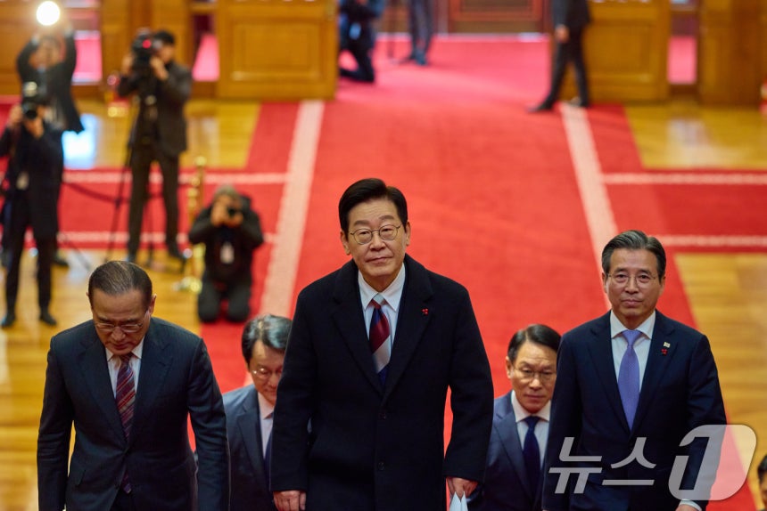 李대통령, 韓 대도약 이끌 5대 성장 전략 제시…"2026년은 대도약 원년"(종합)