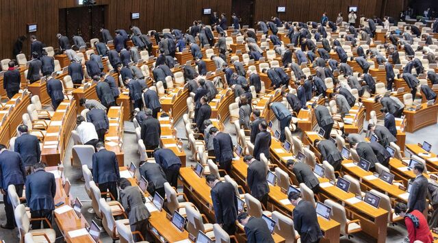 통일교 특검법 상정 무산… 李 “정교유착 수사 합수본 검토”