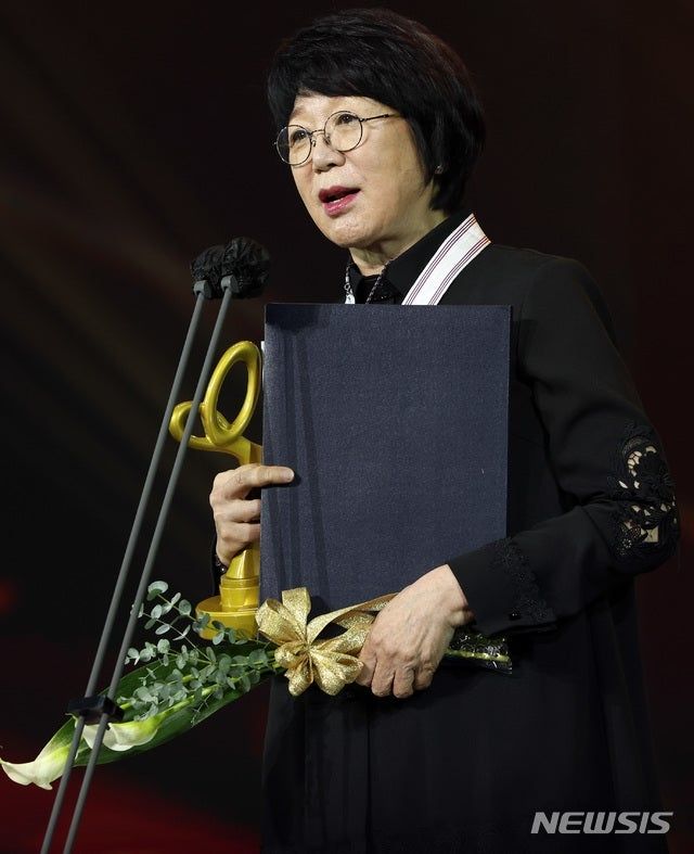 [속보] 성우 송도순, 지병으로 별세 '향년 77세'…배우 박준혁 모친상