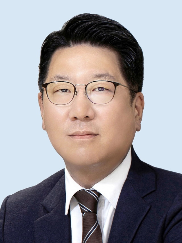 정지선 현대백화점그룹 회장 "불확실성에도 경쟁력 높여야"